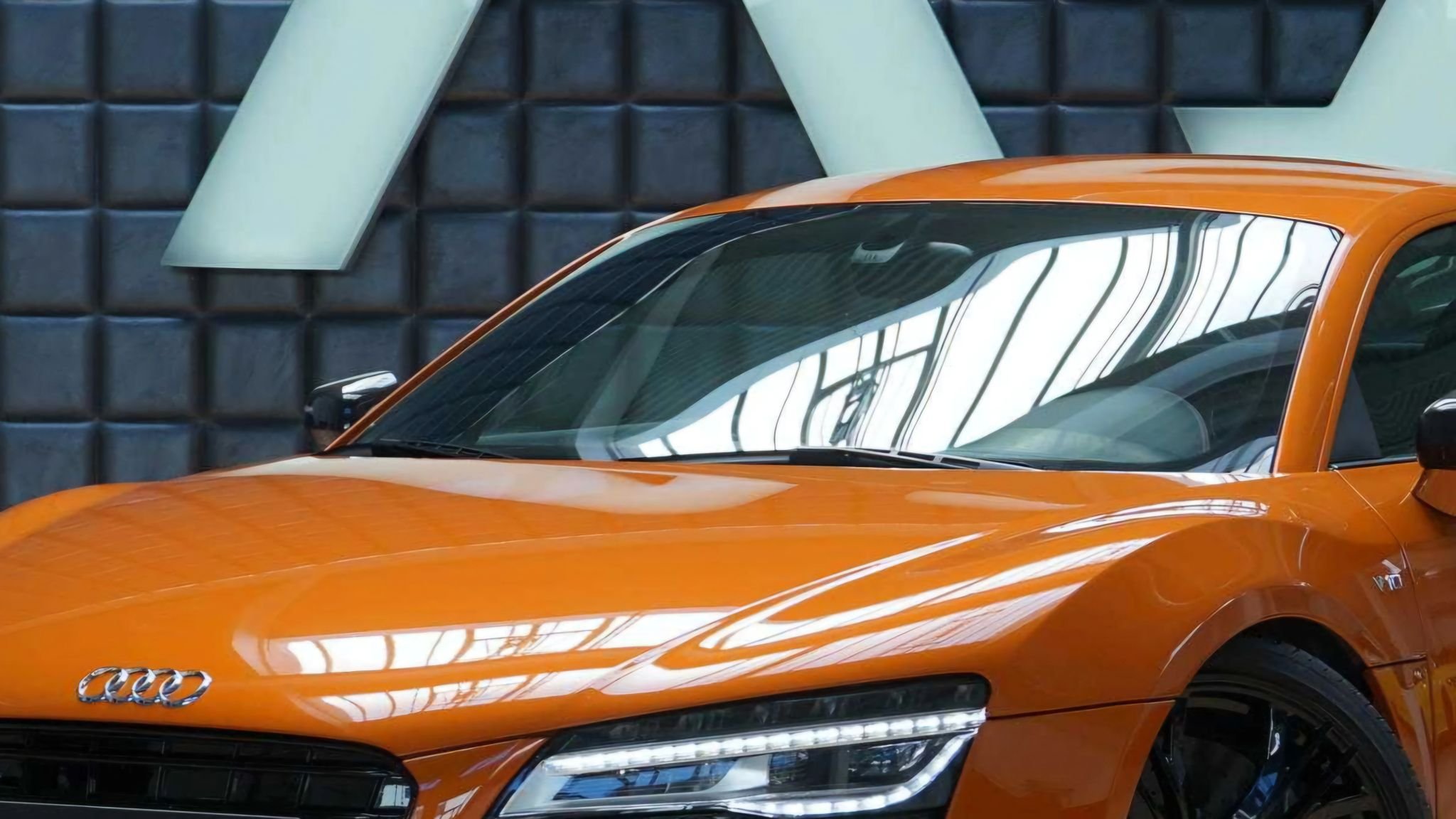 Tienenie svetlíkov pre luxusné vozidlá: Odlesky pod kontrolou